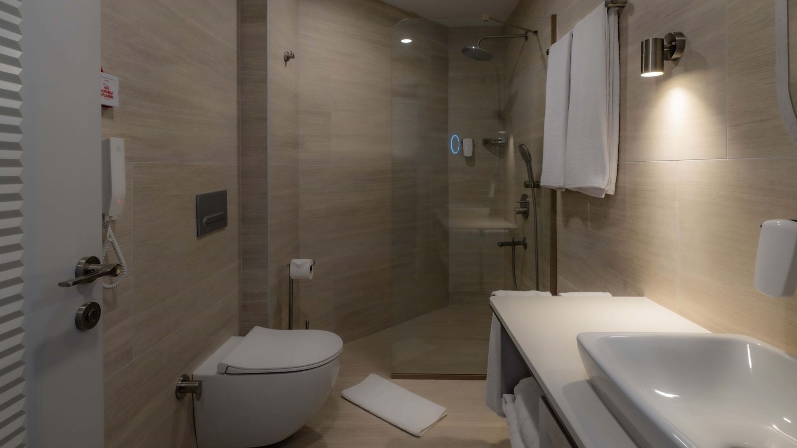 rooms-junior-suite-private-terrace-with-jacuzzi