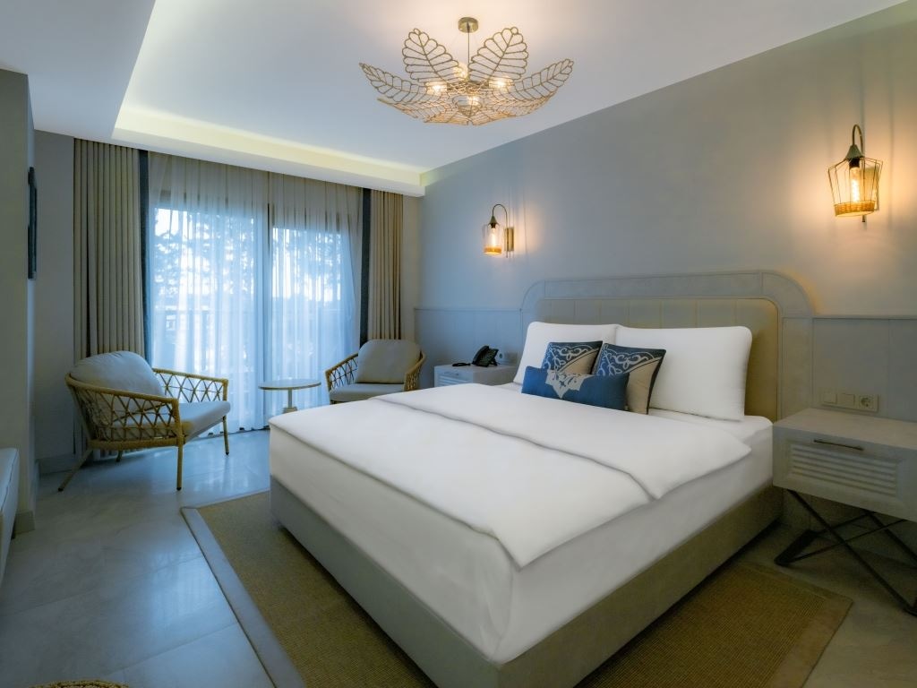 rooms-deluxe-room-garden-view