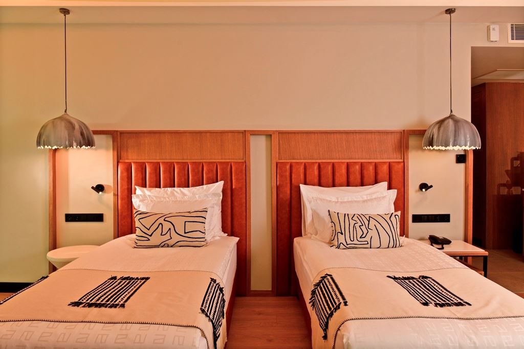 rooms-family-corner-suite--forest-view-