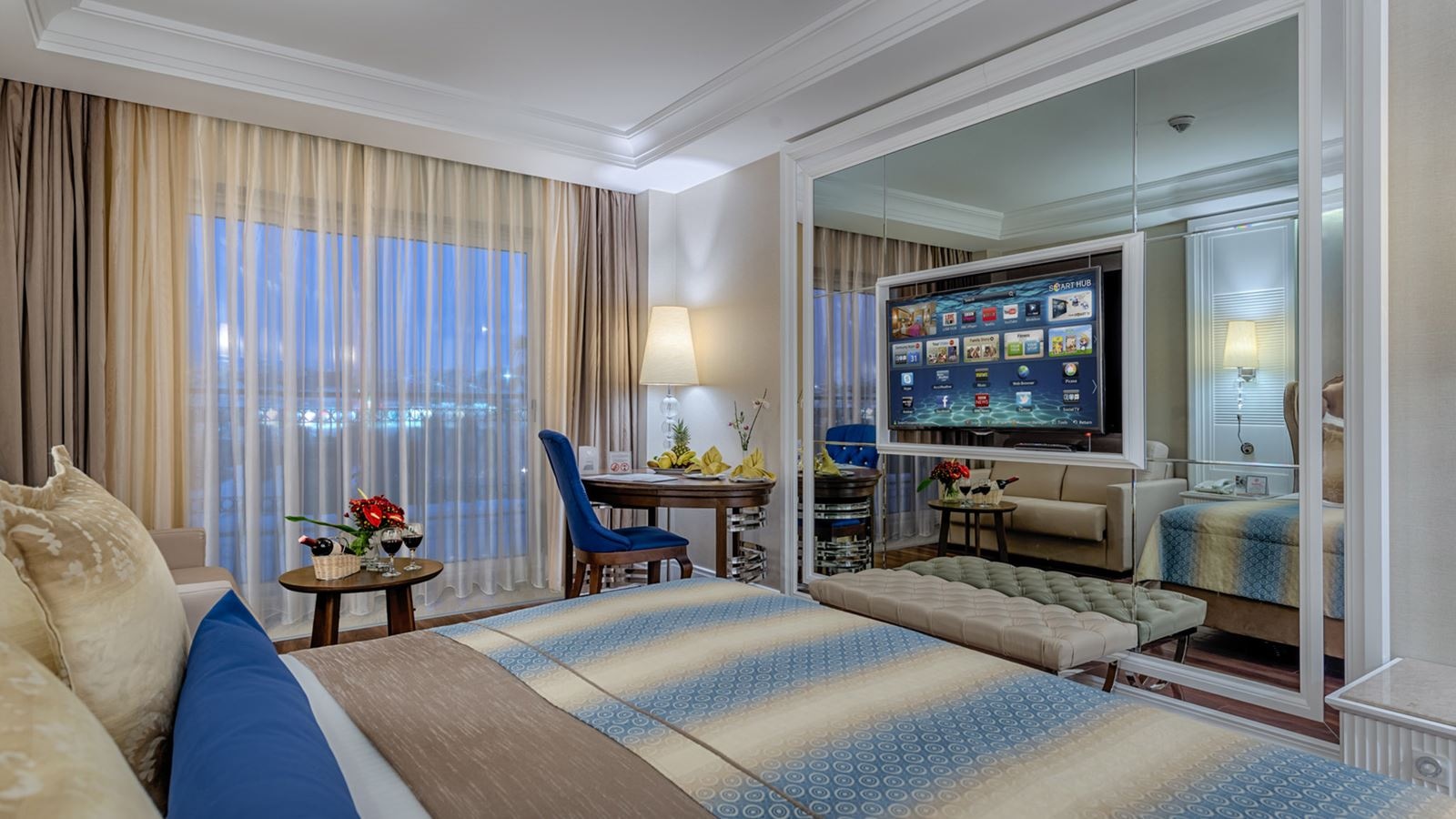 rooms-deluxe-building-standard-room