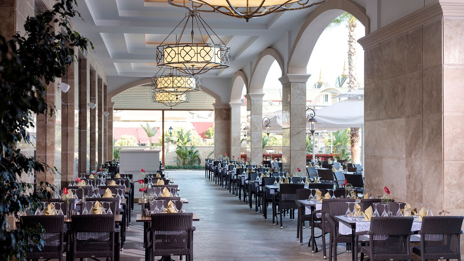 restaurants-deluxe-restaurant