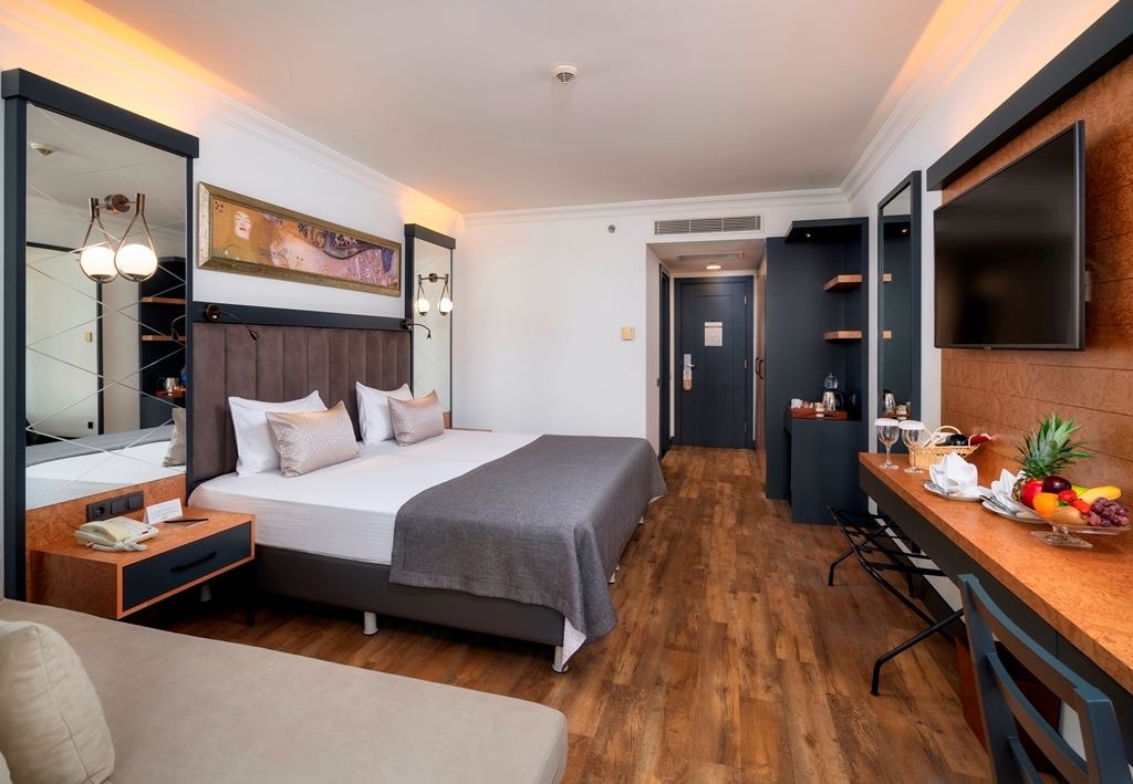 rooms-standard-room-land-view