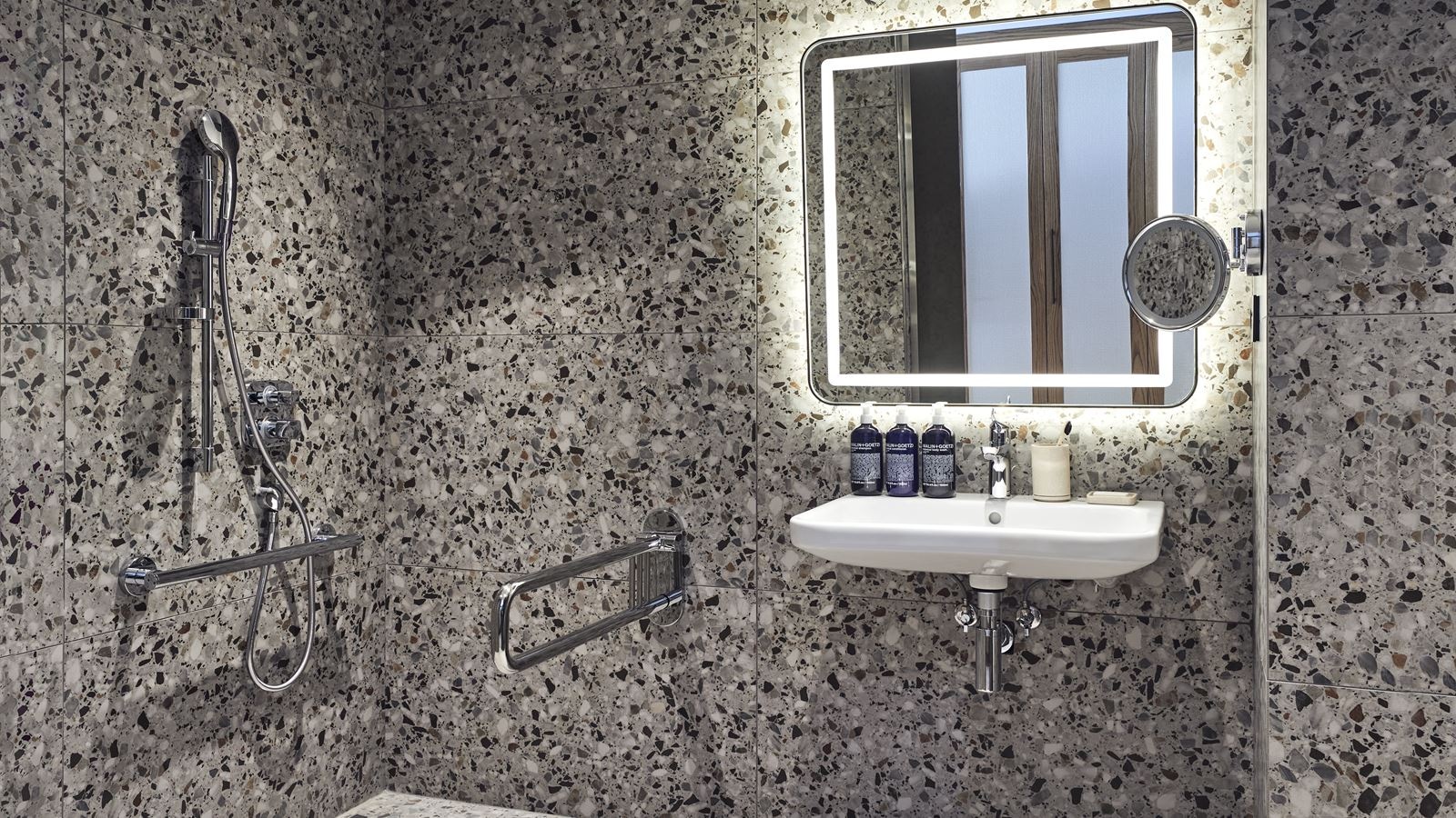 rooms-general-admission-king-accessible