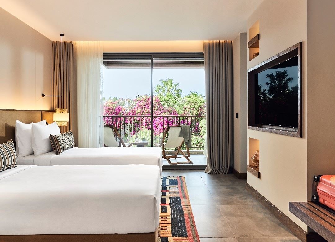 rooms-general-admission-with-garden-view