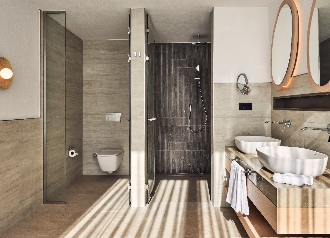 rooms-platinum-suite-poolview