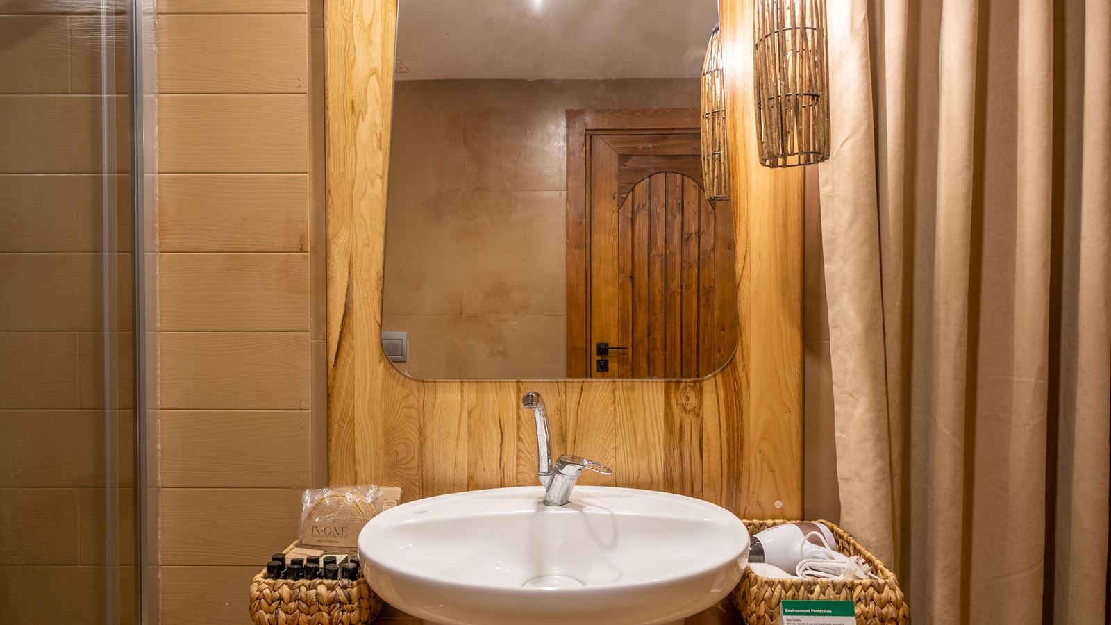 rooms-2-bedroom-suite-with-partial-sea--pool-view