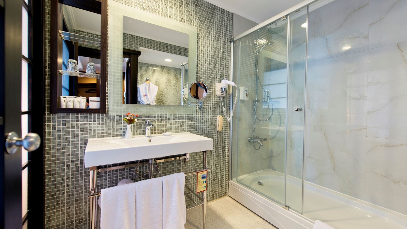 rooms-standard-room