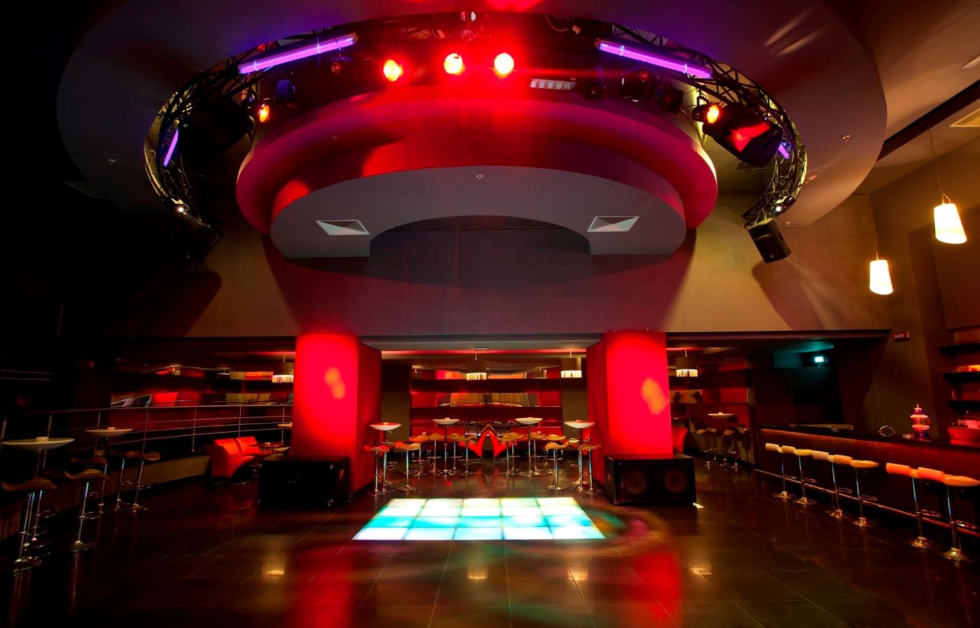 bars-after-ten-disco