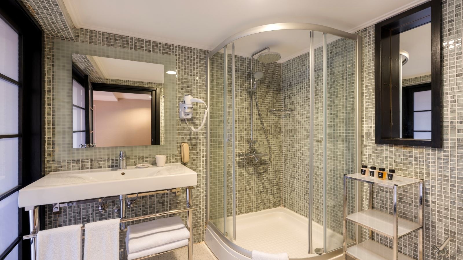 rooms-family-room