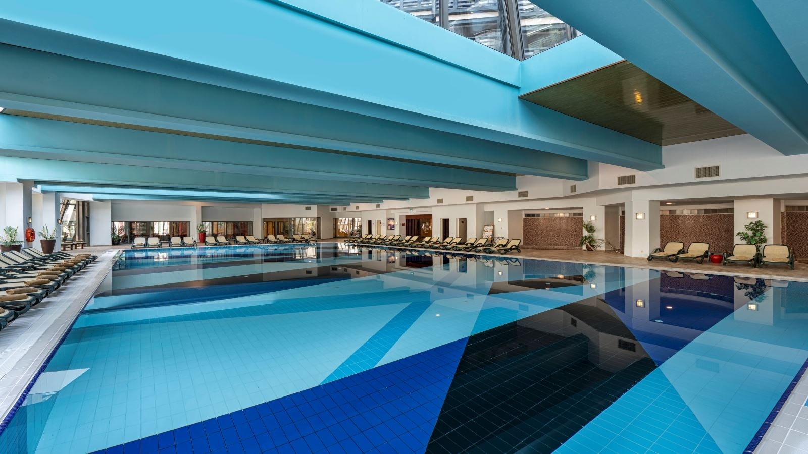 pools-indoor-pool