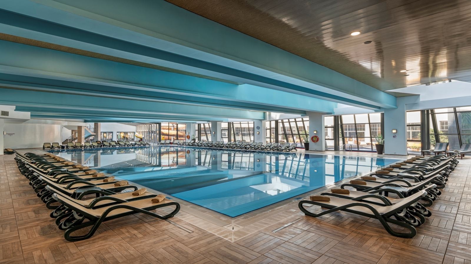 pools-indoor-pool