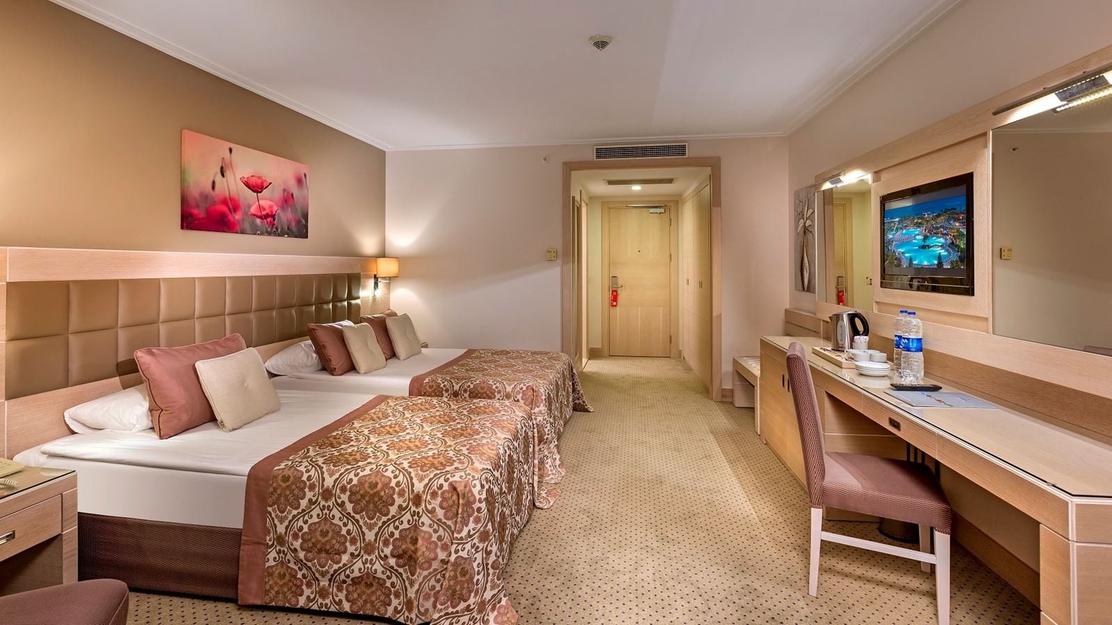 rooms-standard-room-land-view