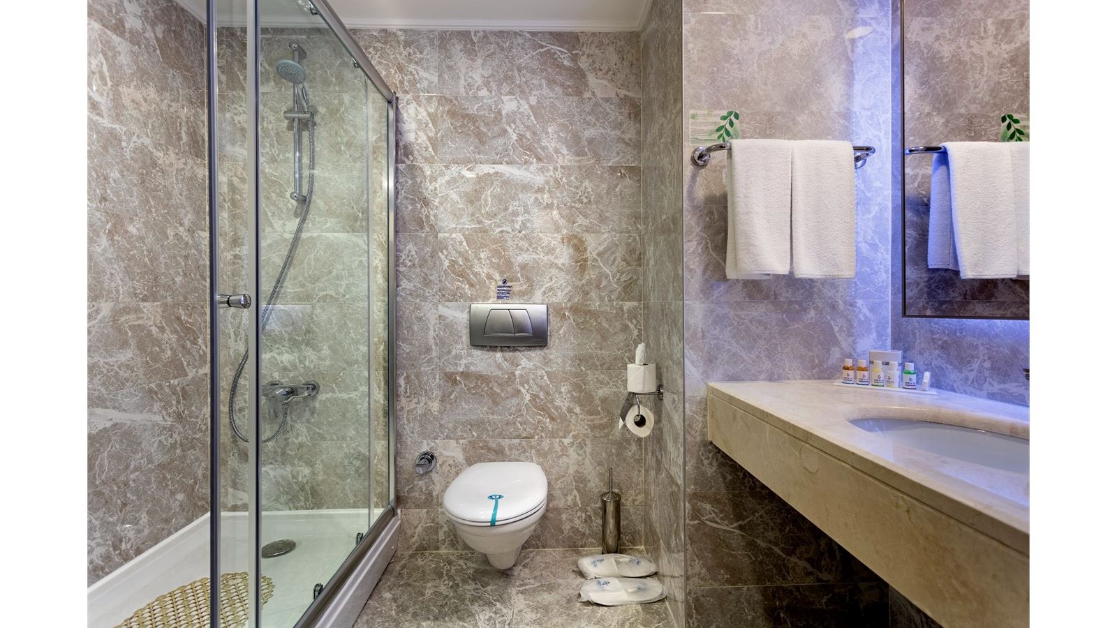 rooms-standard-room-side-sea-view