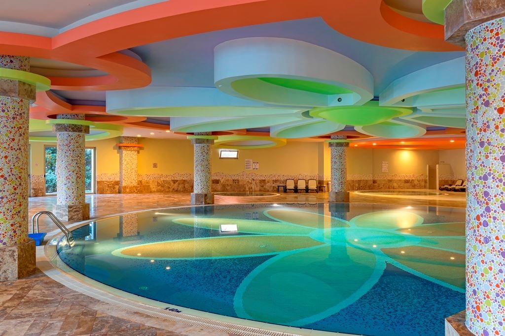 pools-indoor-pool