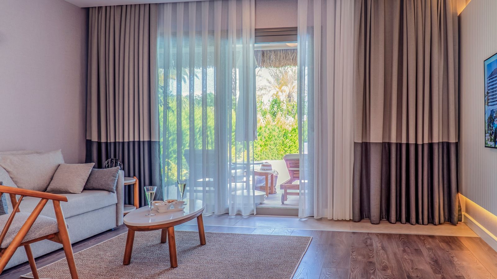 rooms-honeymoon-lagoon-suits