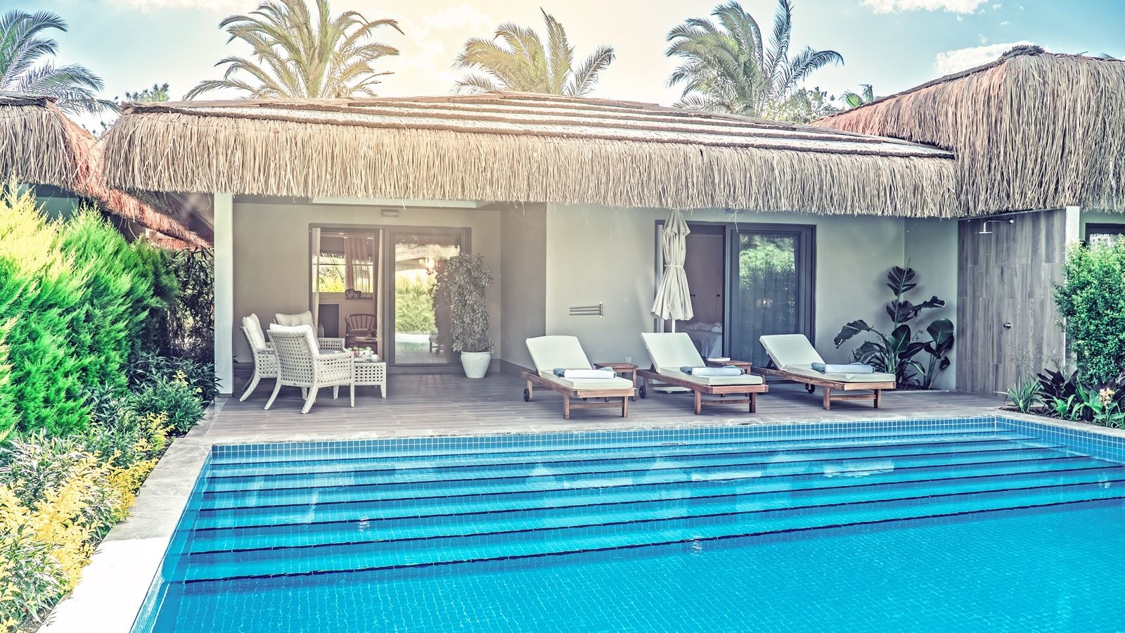 rooms-family-lagoon-suits