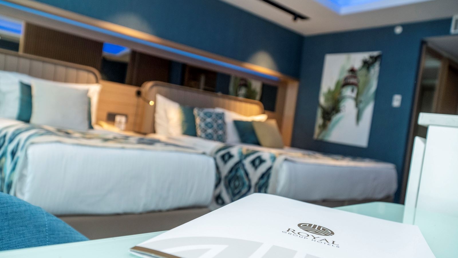 rooms-superior-standard-room-land-view-with-balcony