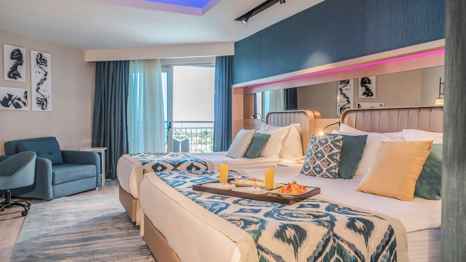 rooms-superior-standard-room-land-view-with-balcony