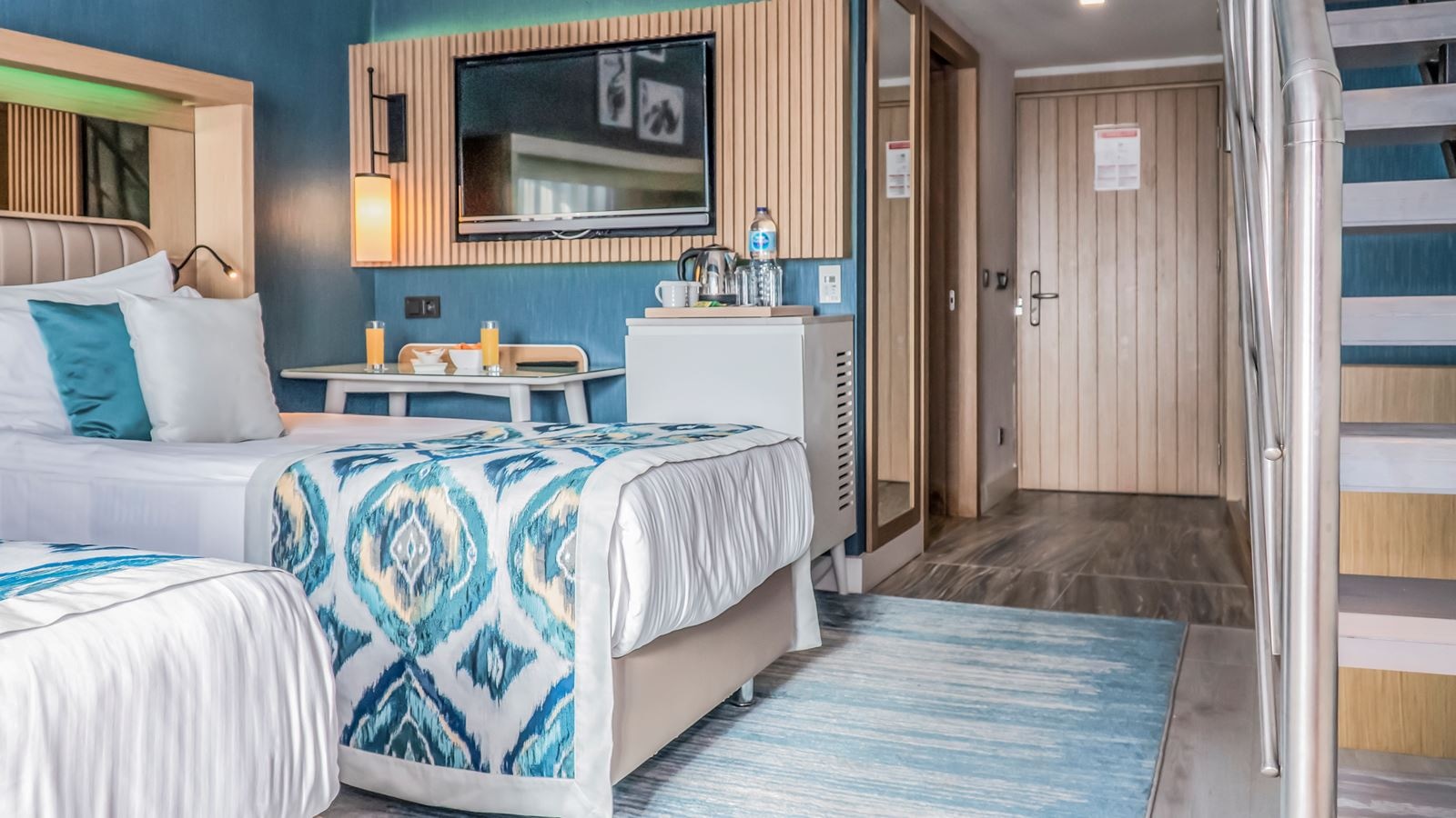 rooms-duplex-family-room