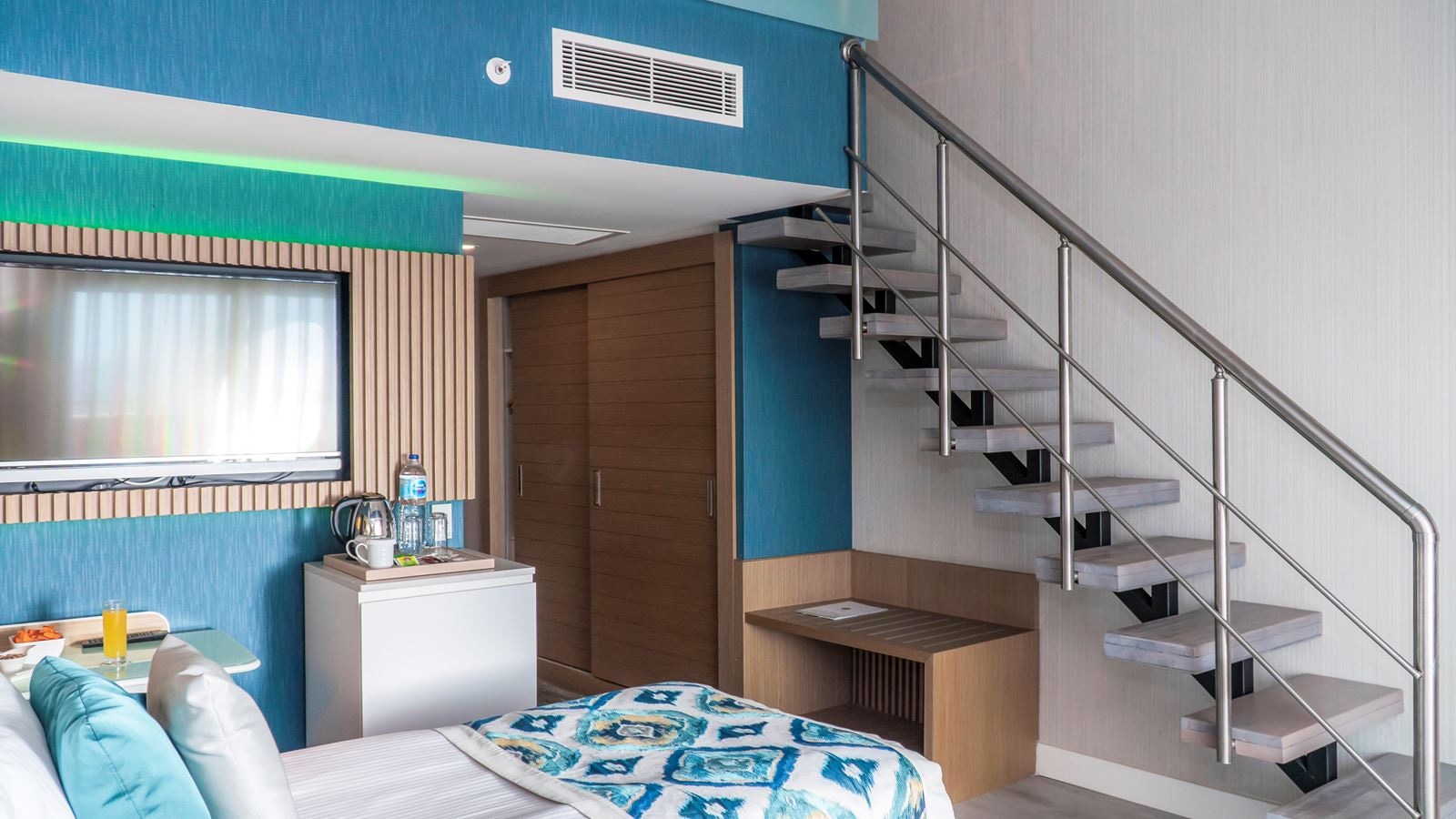 rooms-duplex-family-room