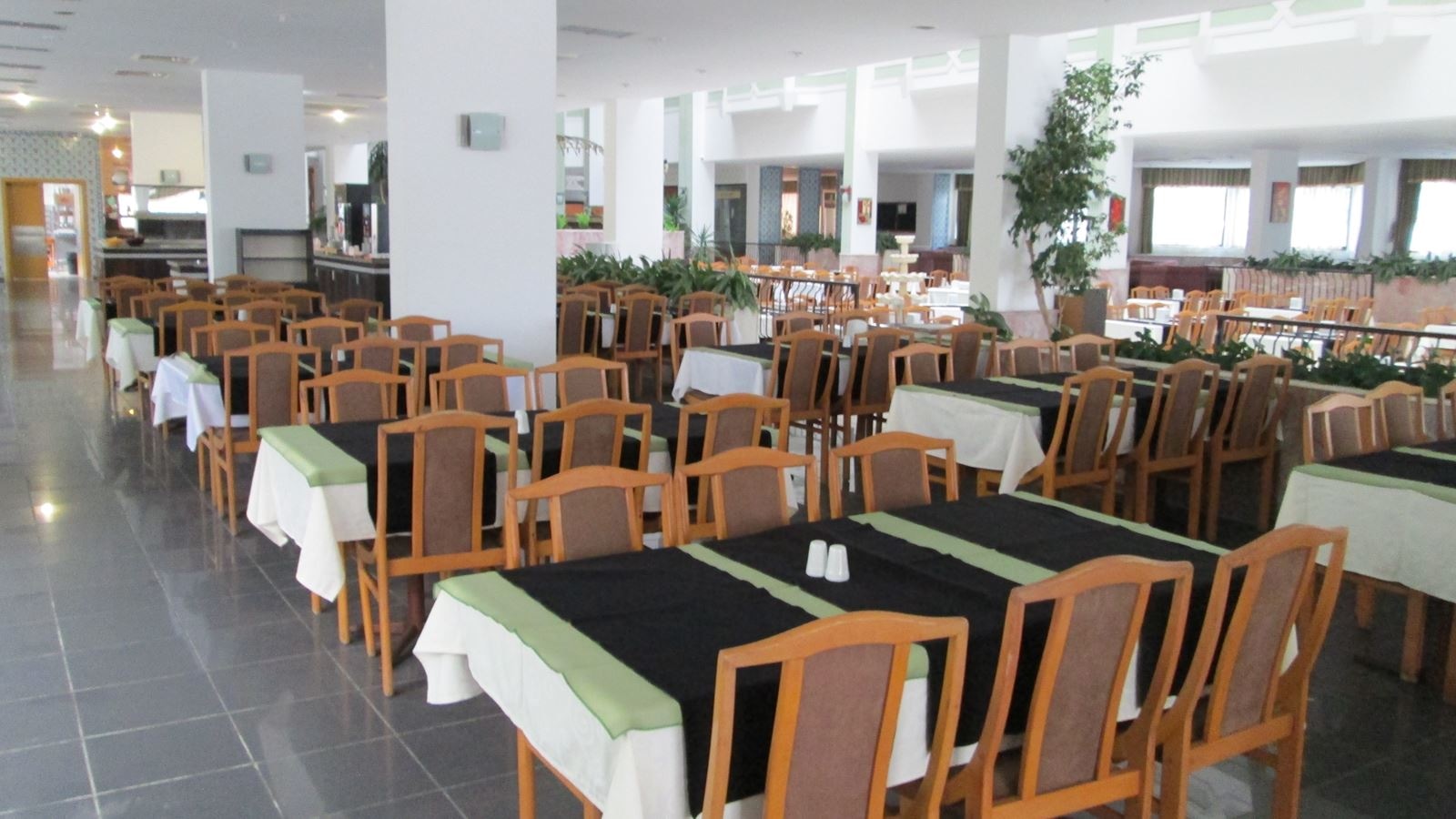 restaurants-main-restaurant