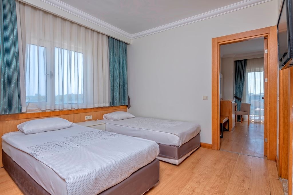 rooms-family-room-2-bedrooms