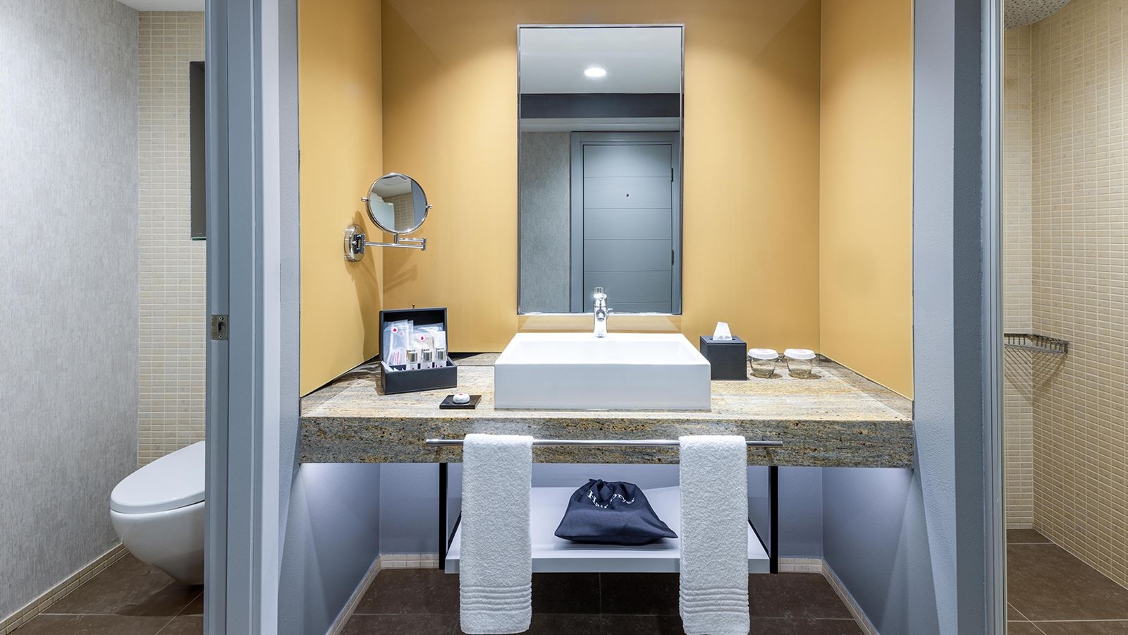 rooms-deluxe-family-suite