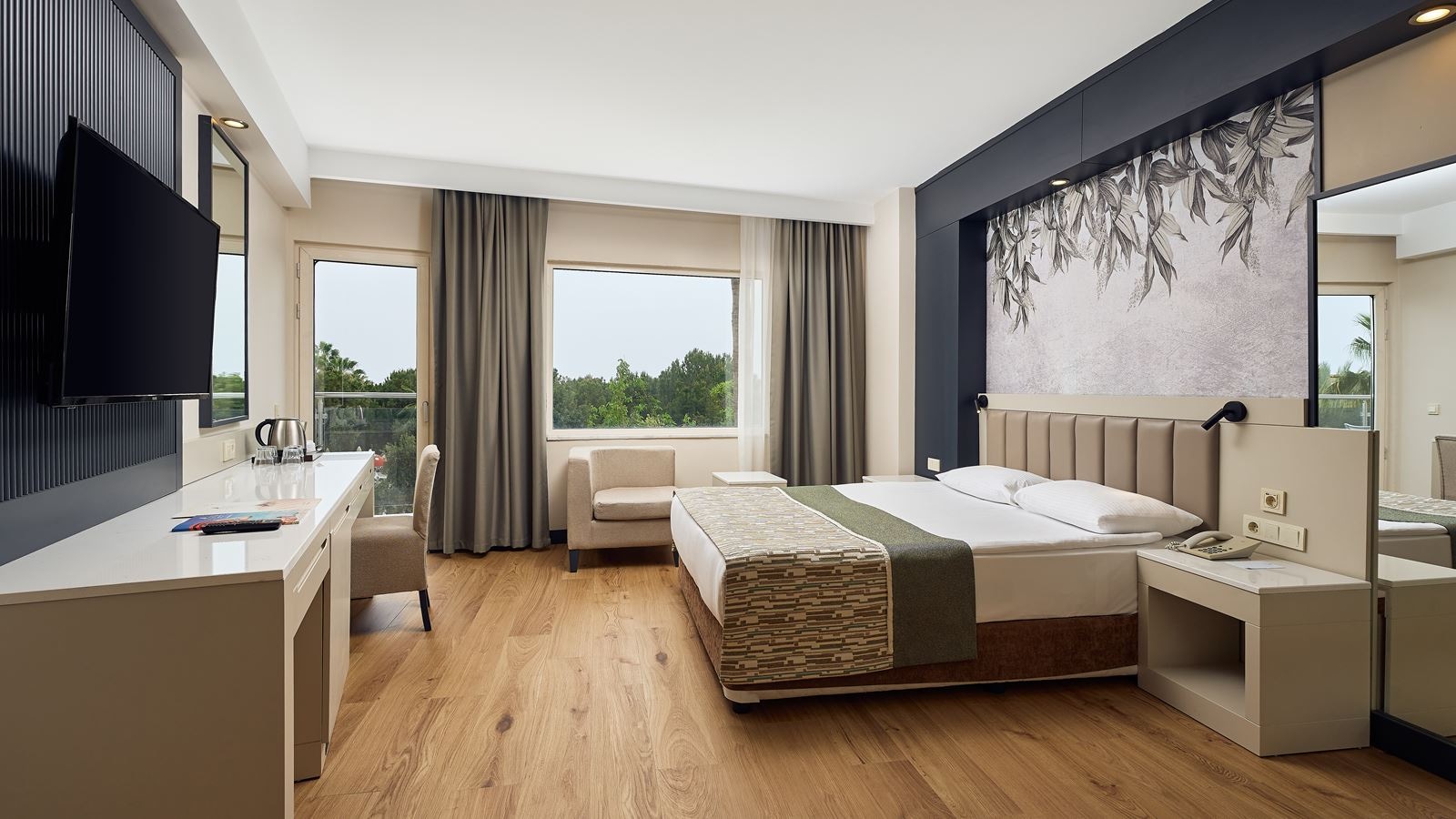 rooms-family-room-land-view