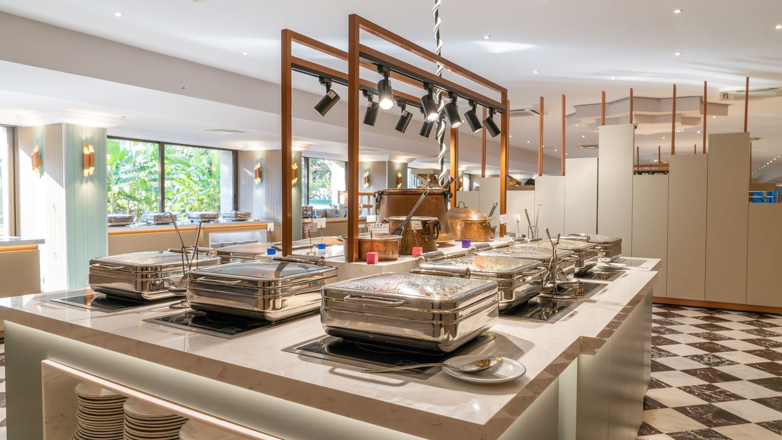 restaurants-aquarius-restaurant