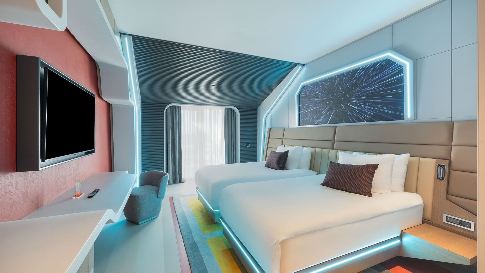 rooms-themed-deluxe-room