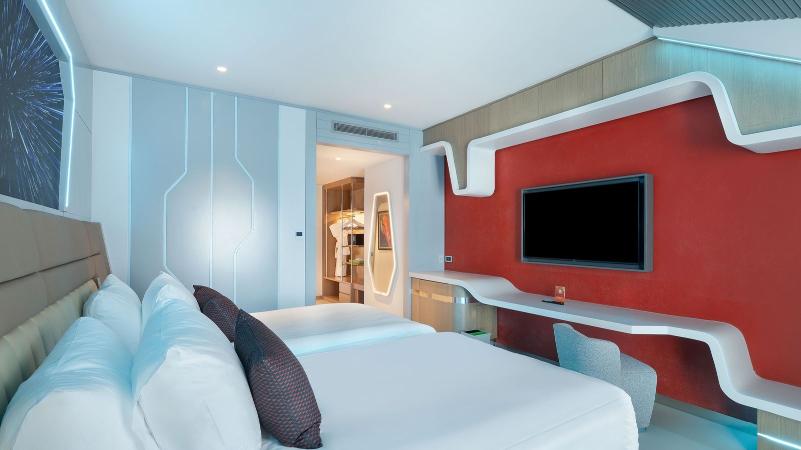 rooms-themed-deluxe-room-connection