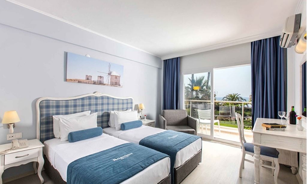 rooms-standard-room-land-view-balcony-or-terrace