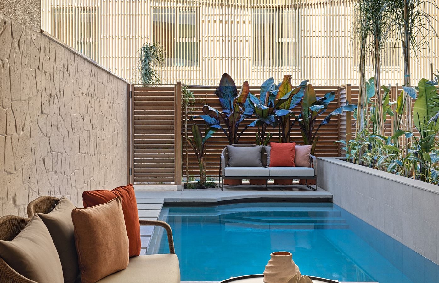 rooms-club-pool-suite-adult-zone