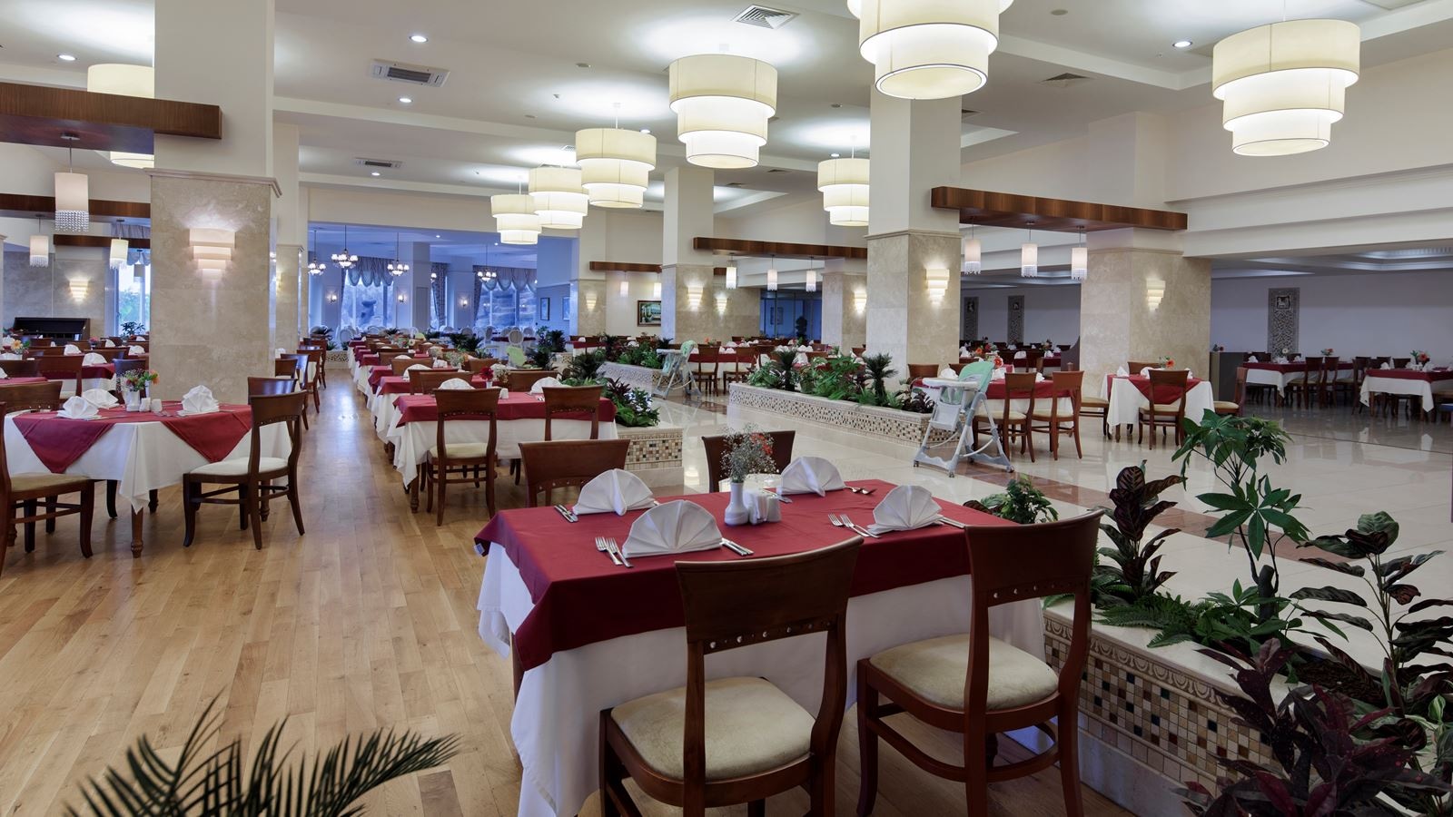 restaurants-main-restaurant-pascha