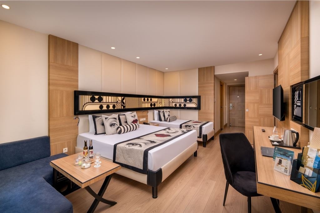 rooms-connection-room-sea-side-view