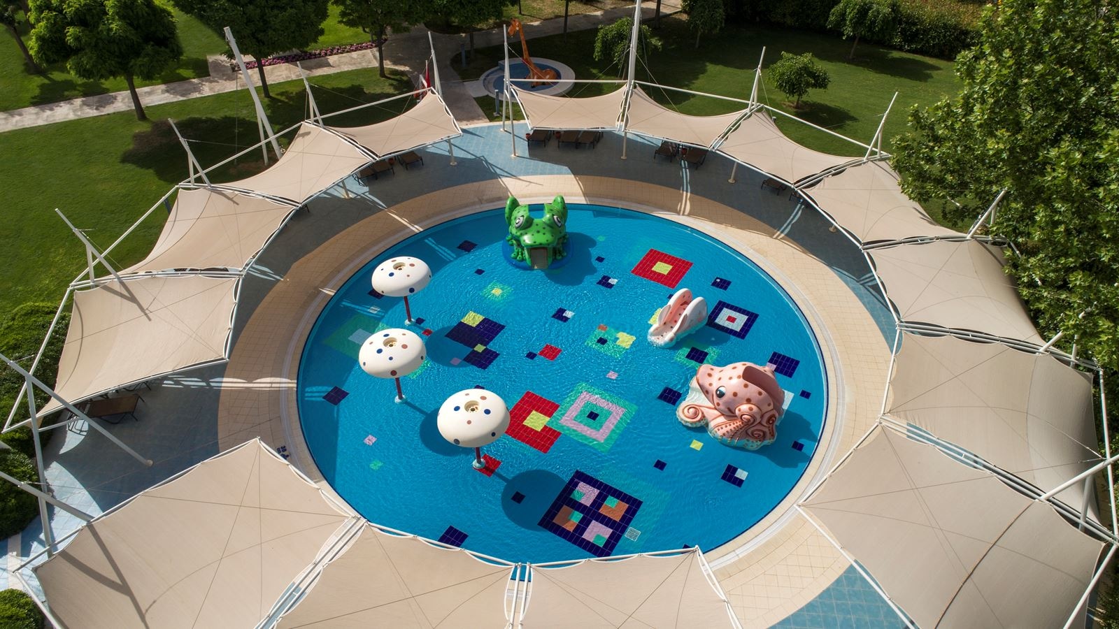 pools-outdoor-childrens-pool
