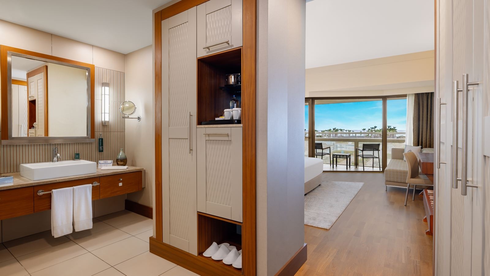 rooms-guest-room-sea-view