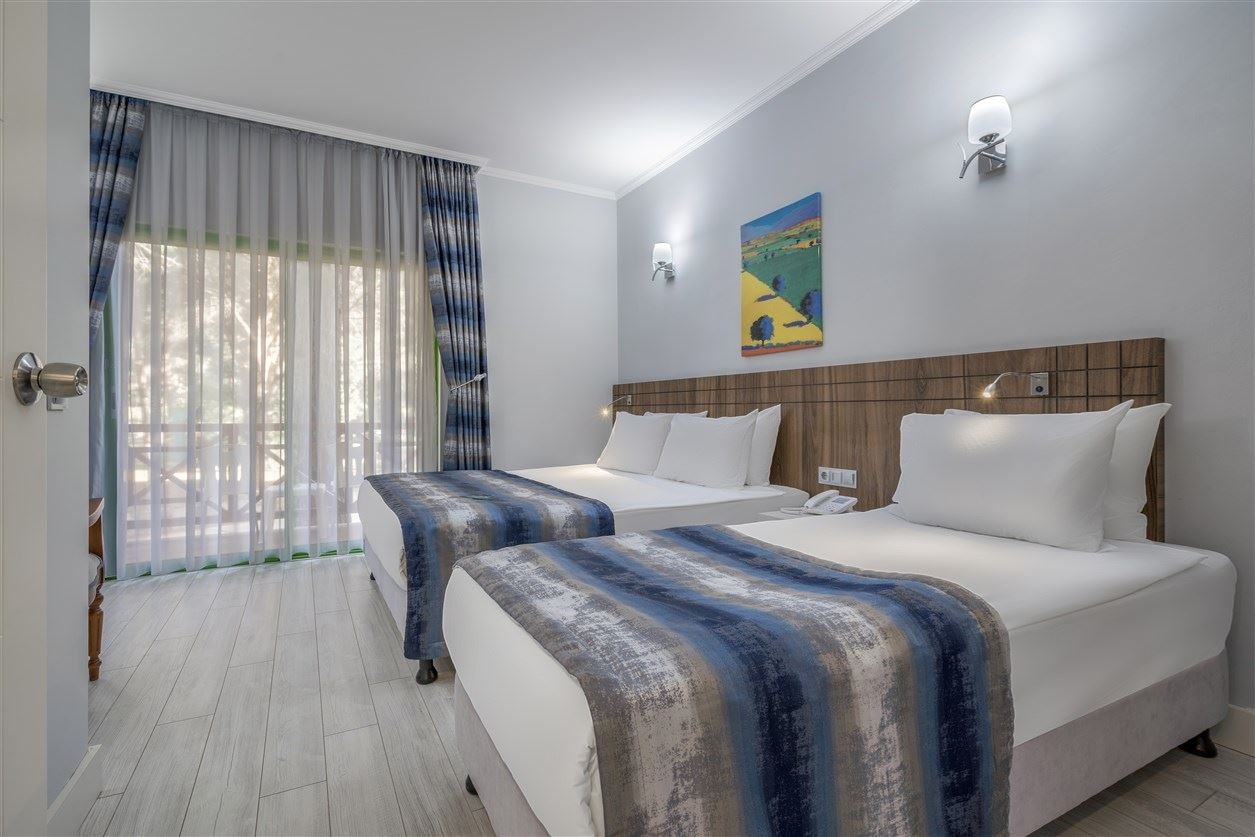 rooms-bungalow-family-room