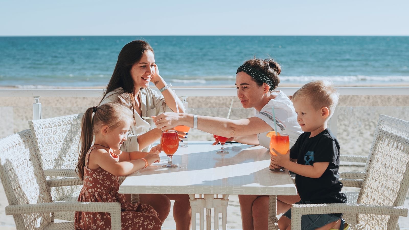 bars-beach-bar
