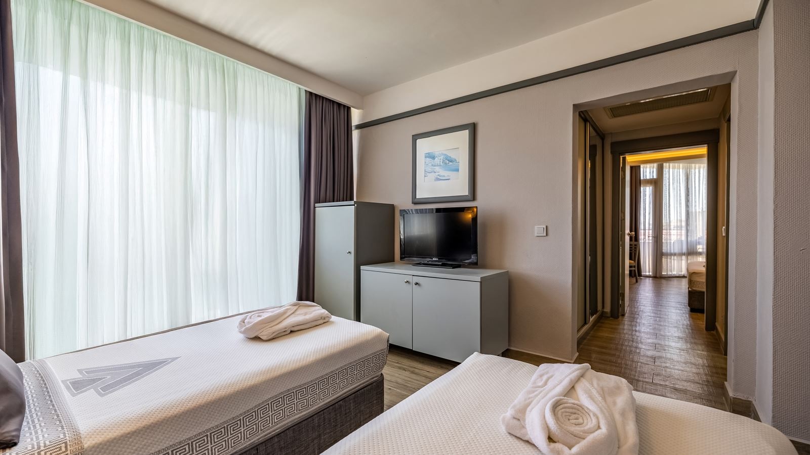 rooms-family-room-2-bedrooms