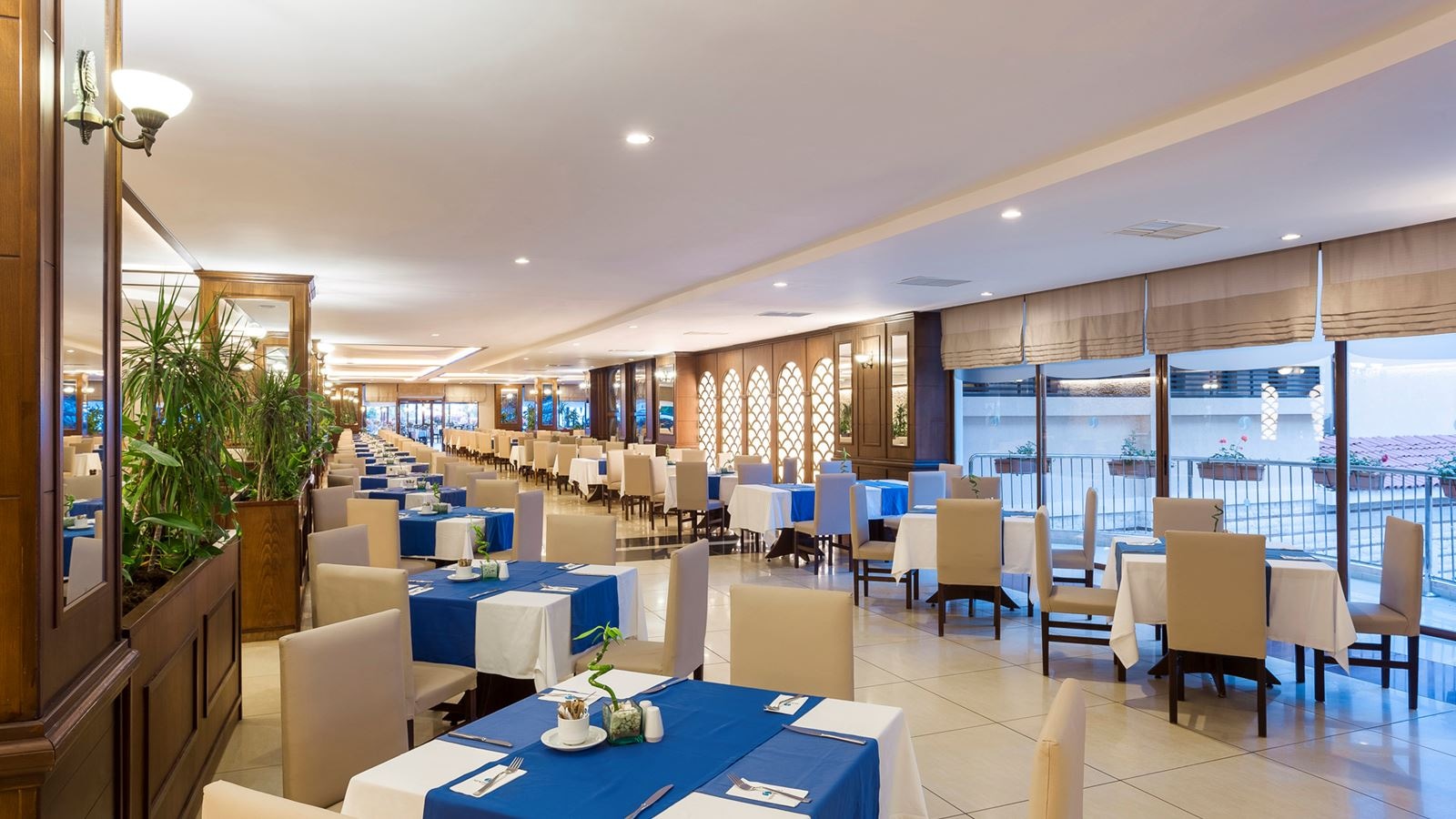 restaurants-likya-main-restaurant