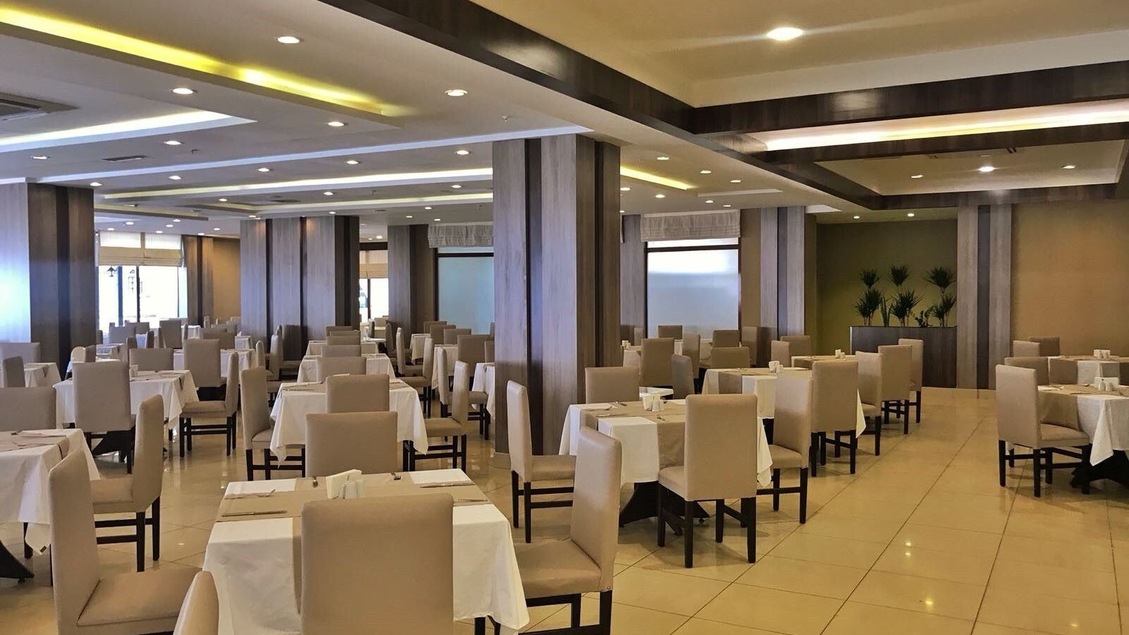 restaurants-likya-main-restaurant