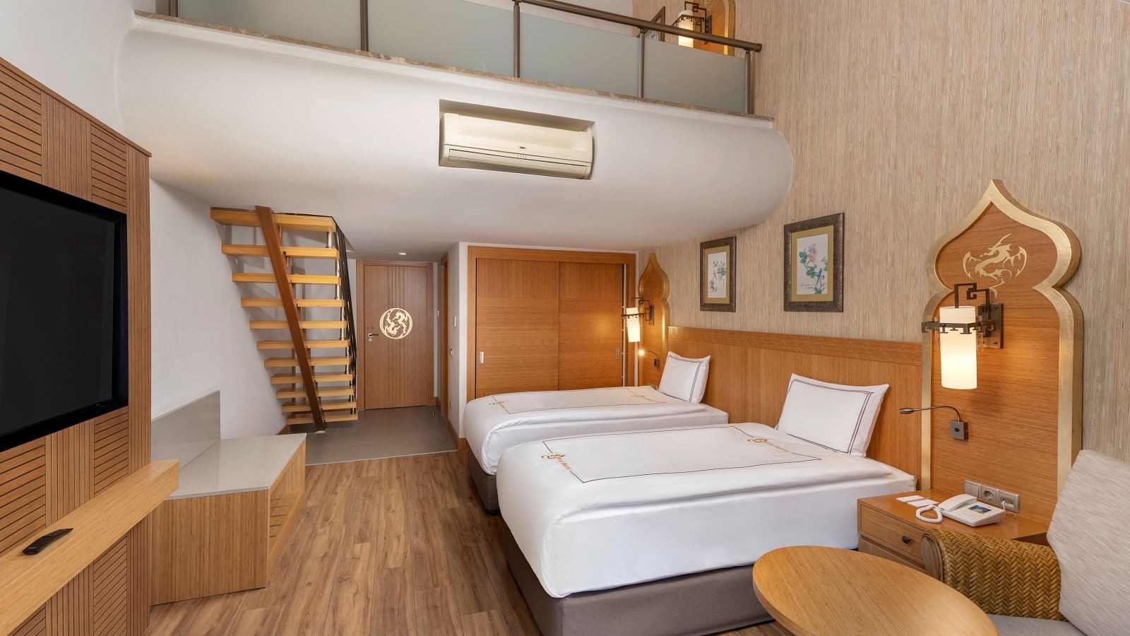 rooms-duplex-family-room