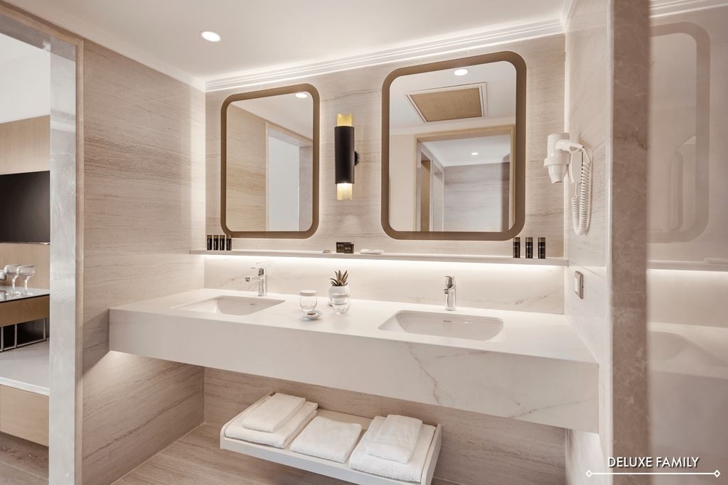 rooms-deluxe-family-sea-view