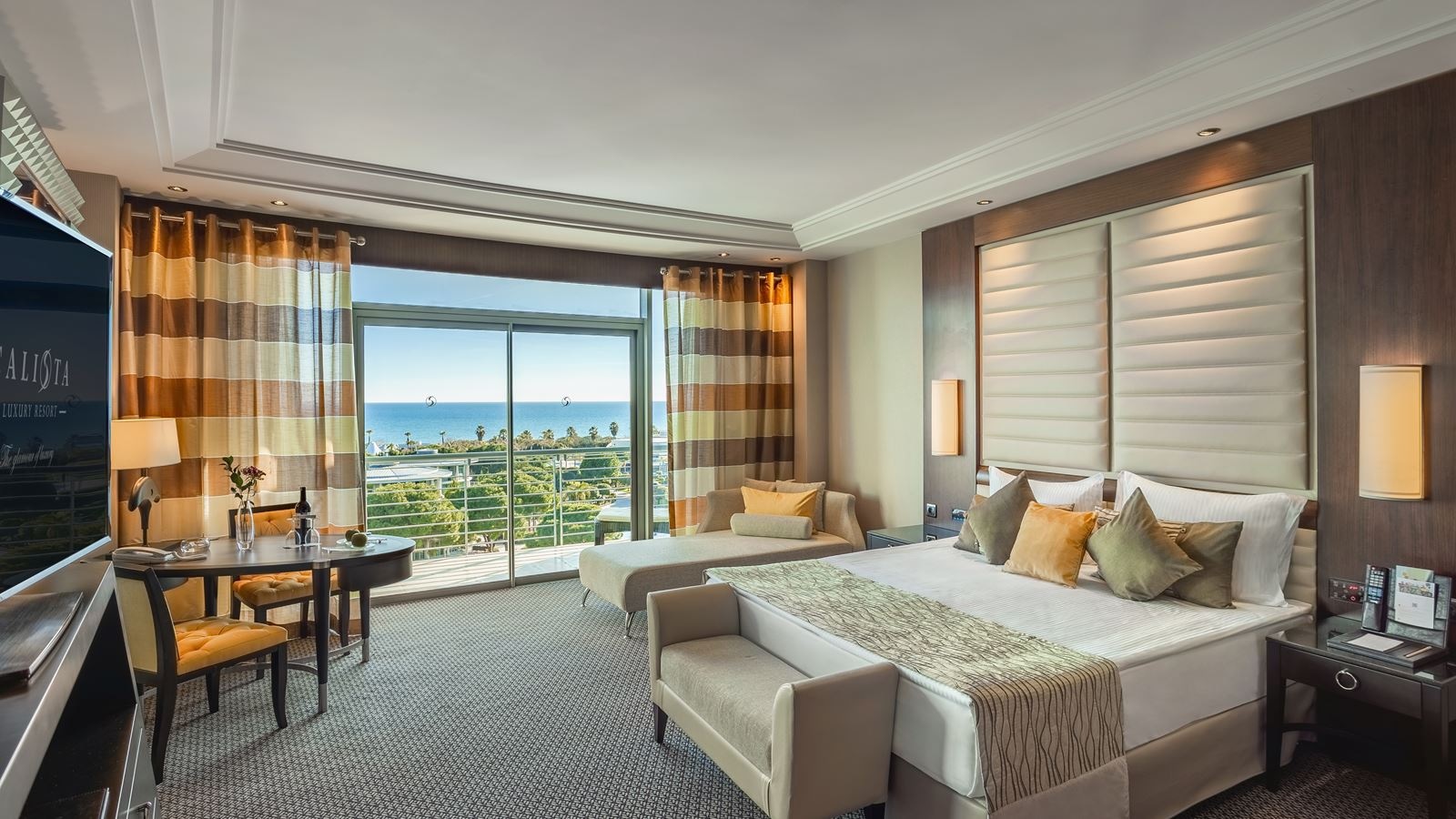 rooms-superior-room-side-sea-view