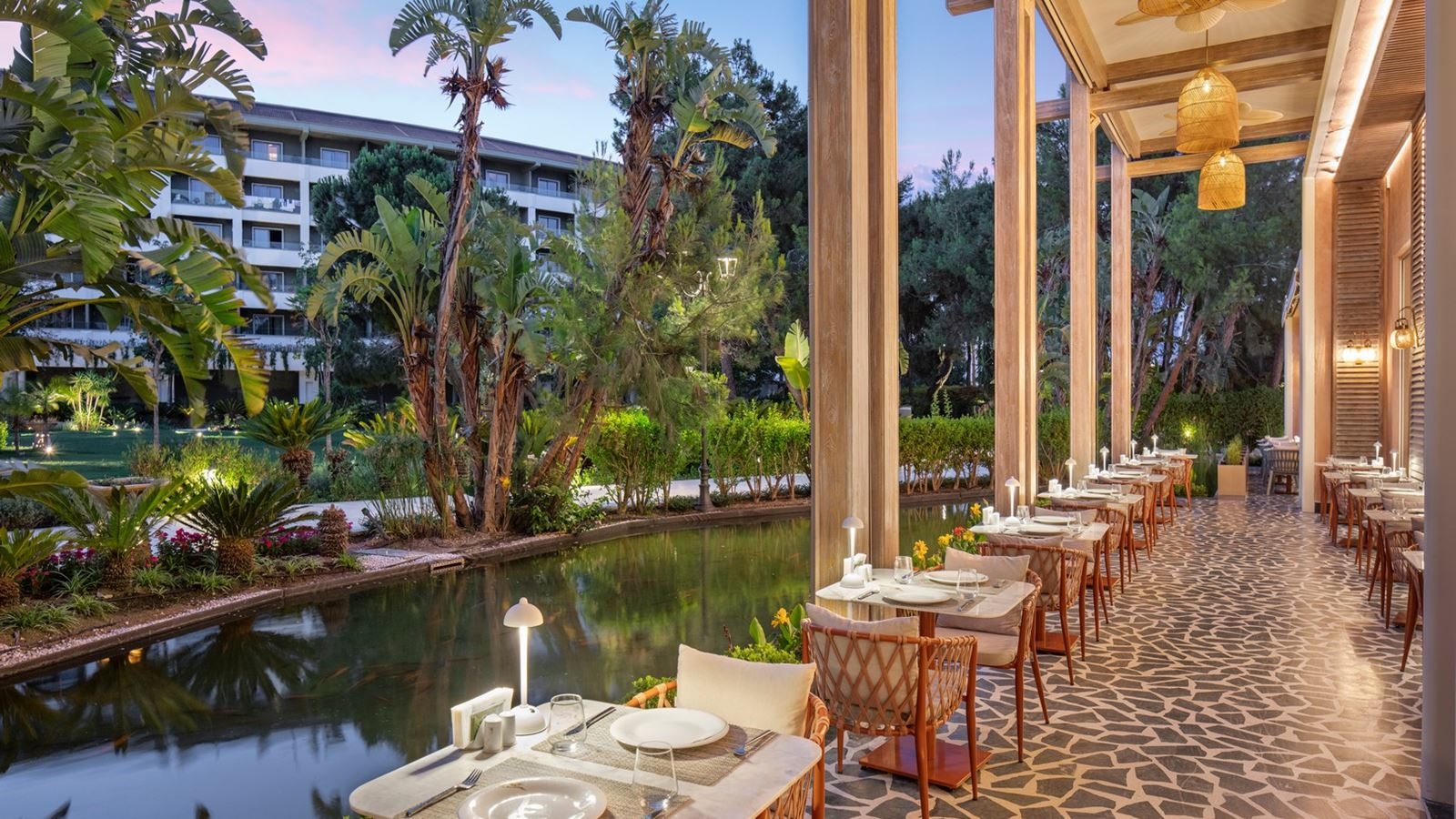 restaurants-hayat-restaurant