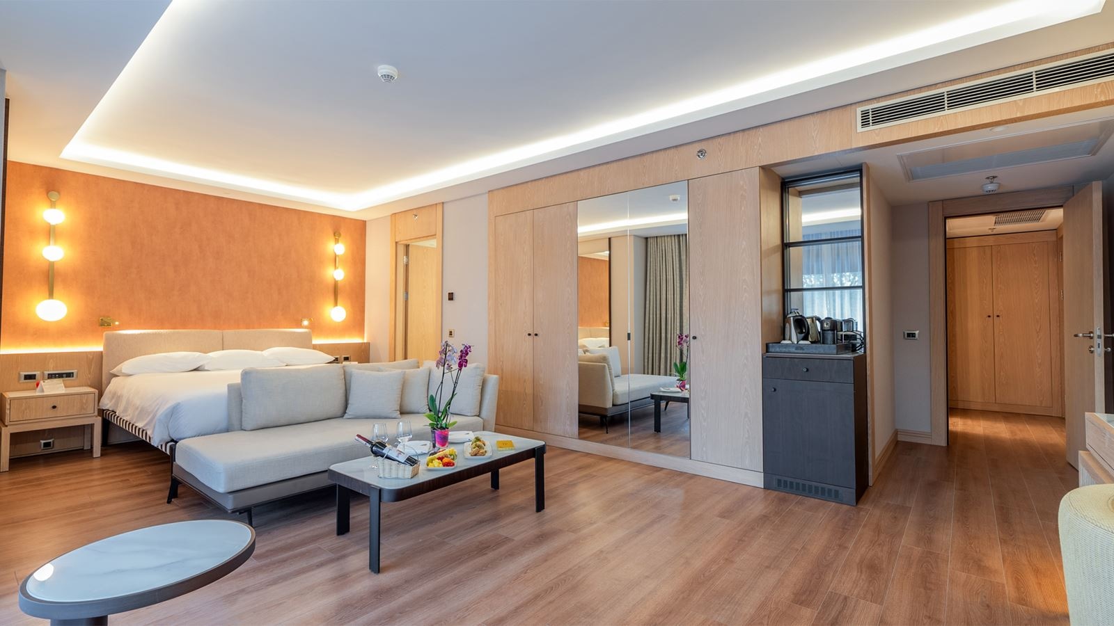 rooms-family-suite-pool-access