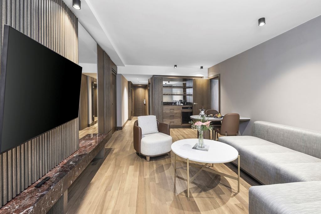 rooms-one-bedroom-suite--golf--view