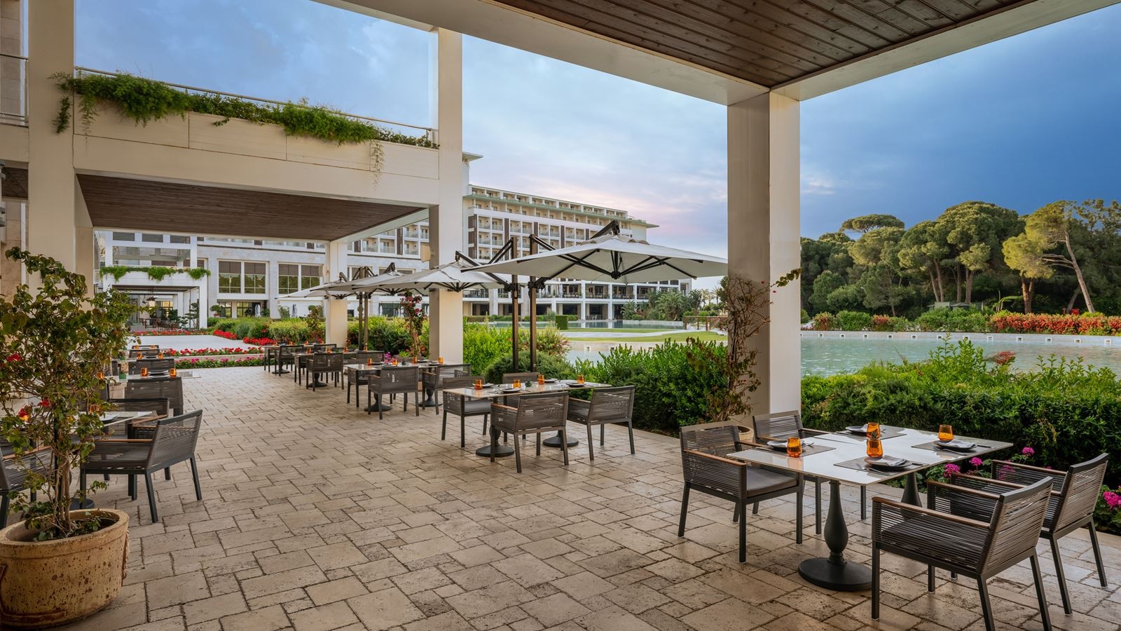 restaurants-breakfast-restaurant