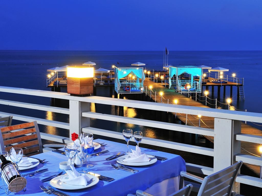 bars-alesta-beach-bar